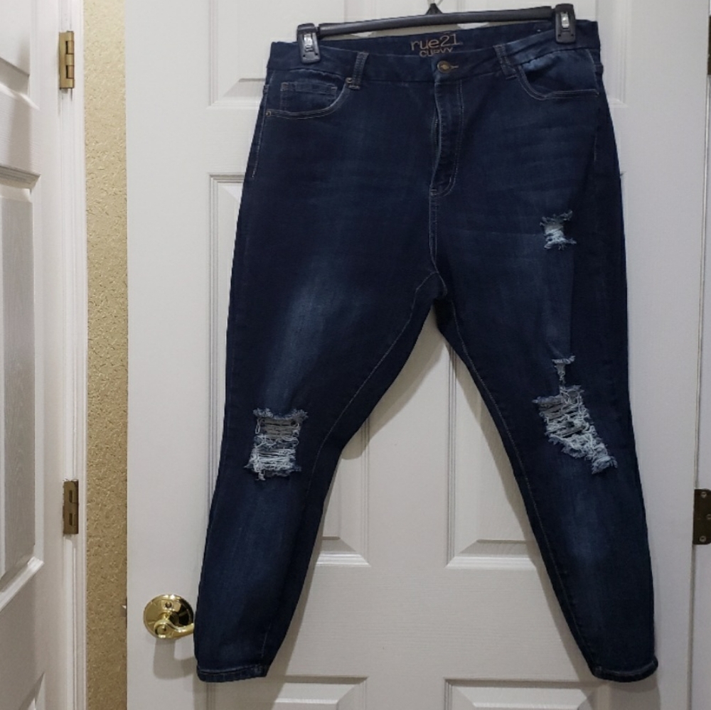 Rue21 Women's Plus Size 18 Curvy Ripped Jeans